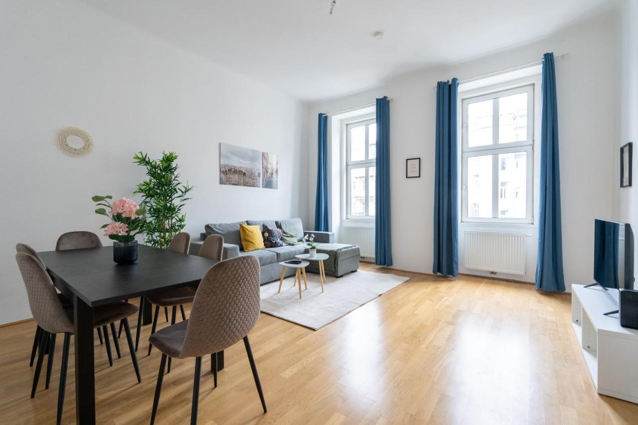 Two Bedroom Apartment Wien