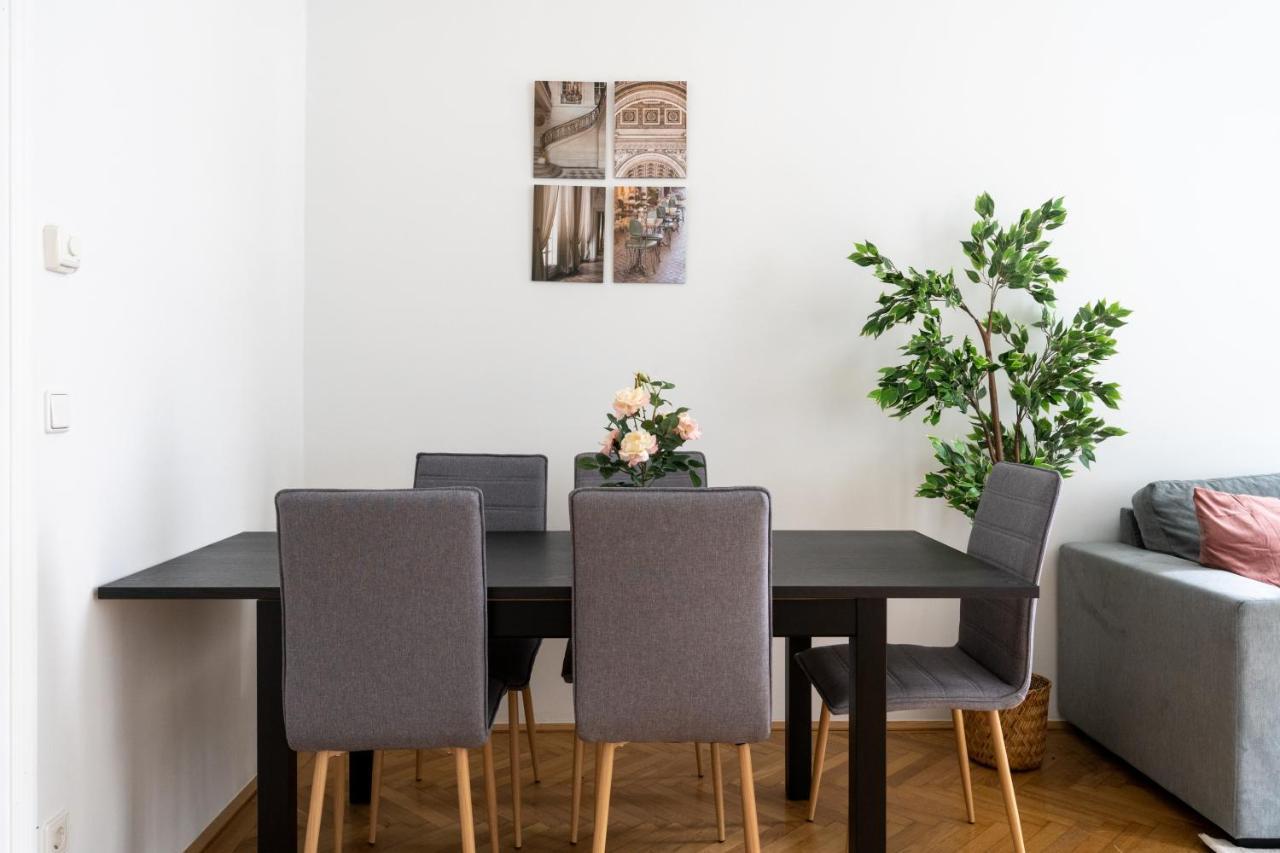 Two Bedroom Wien